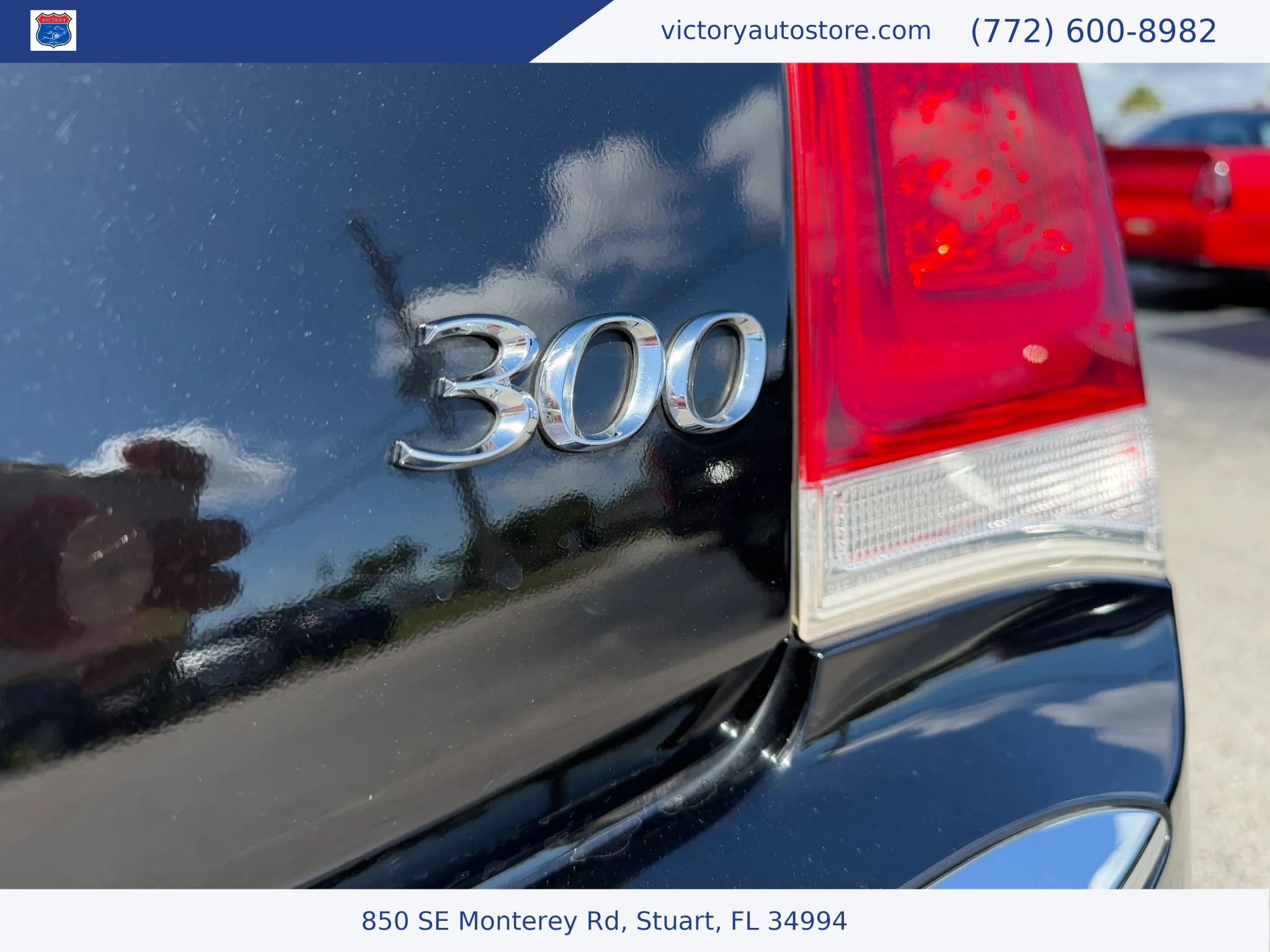 Used 2017 Chrysler 300 Limited AWD/4WD image 12