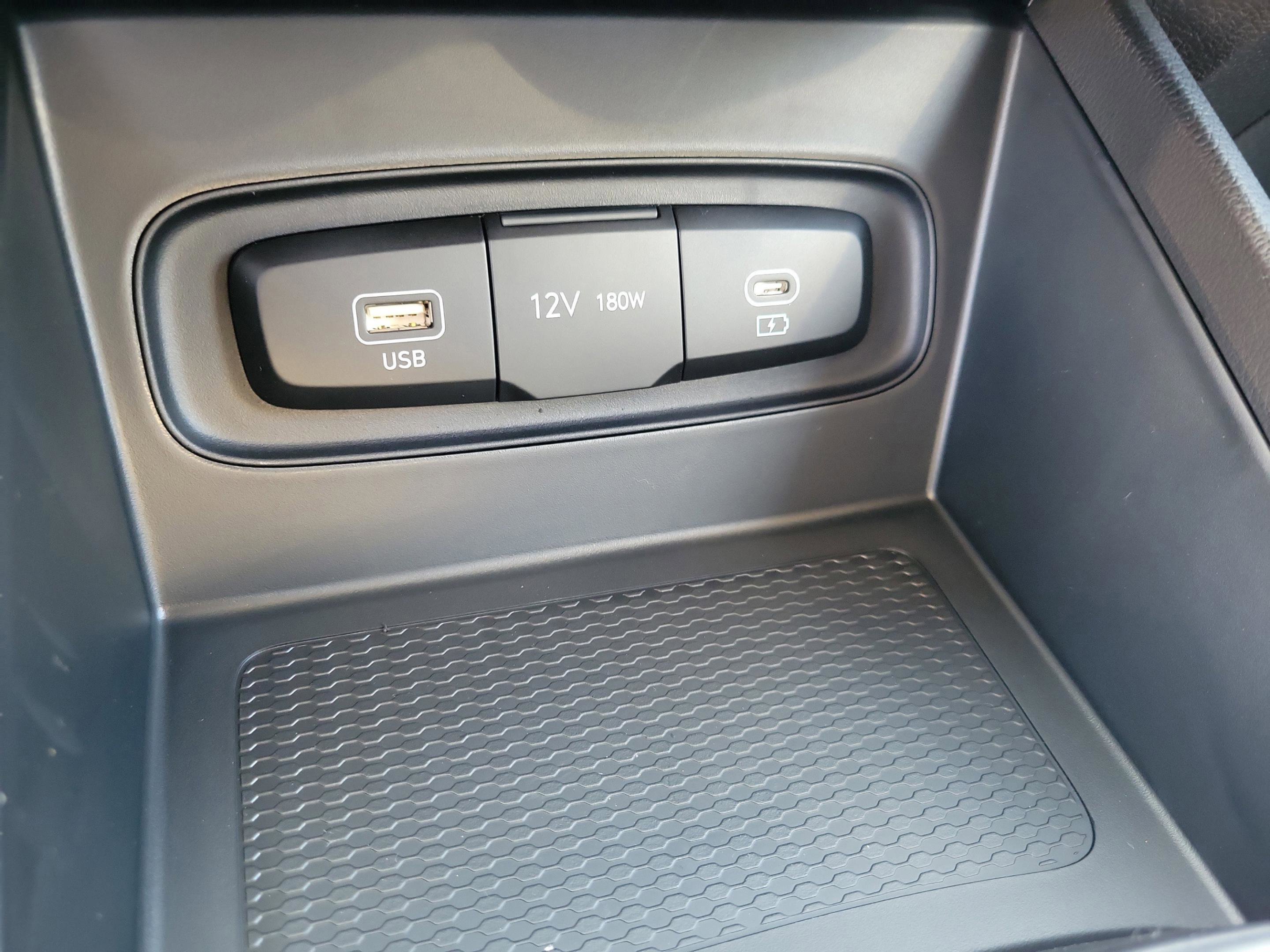 New 2026 Hyundai Venue SE image 22