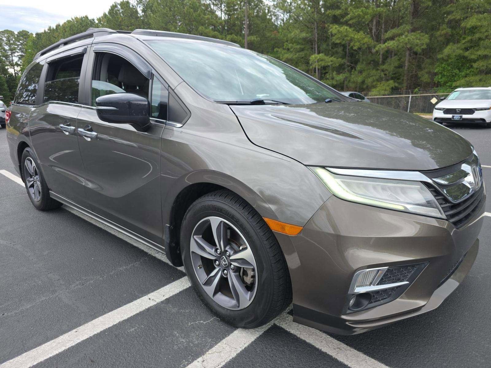 Used 2018 Honda Odyssey Touring image 4