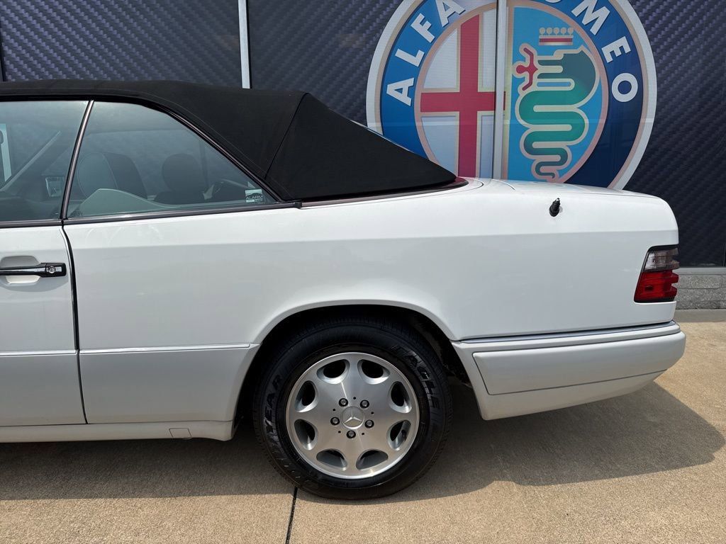 Used 1995 Mercedes-Benz E 320 Convertible image 14