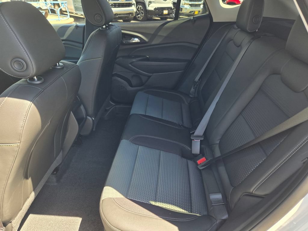 New 2026 Chevrolet Trax LT w/ Driver Confidence Package FWD image 10