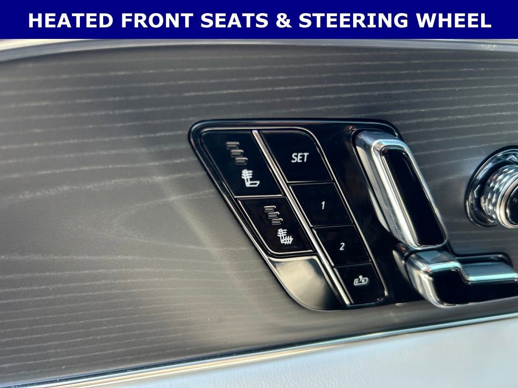 Used 2025 Cadillac Lyriq Sport RWD image 6
