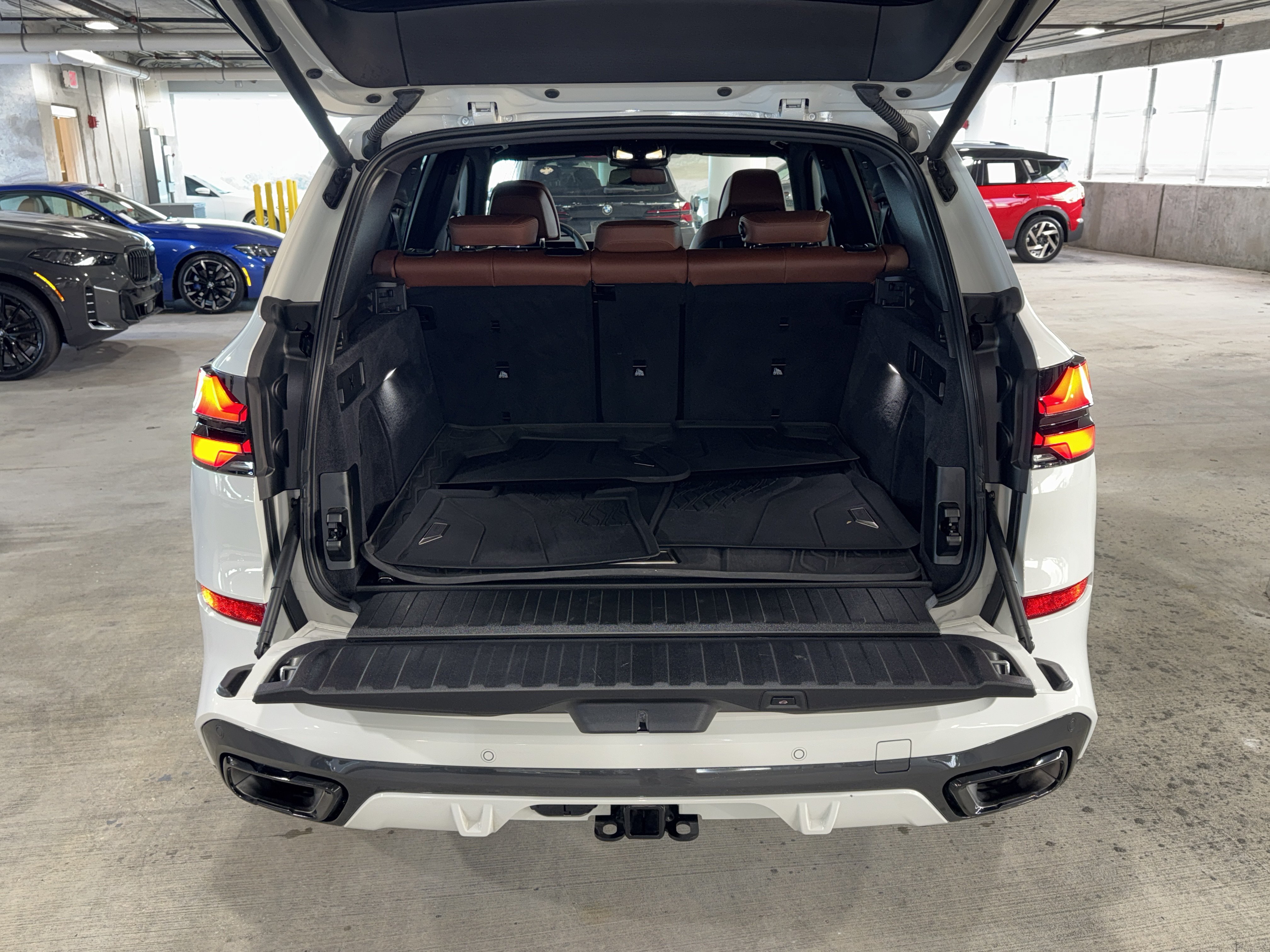 Used 2024 BMW X5 sDrive40i w/ M Sport Package RWD image 13