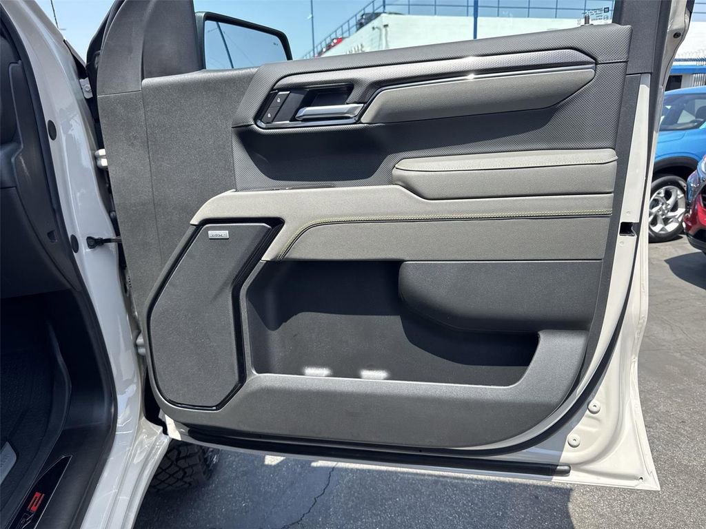 New 2026 Chevrolet Silverado 1500 ZR2 AWD/4WD image 32