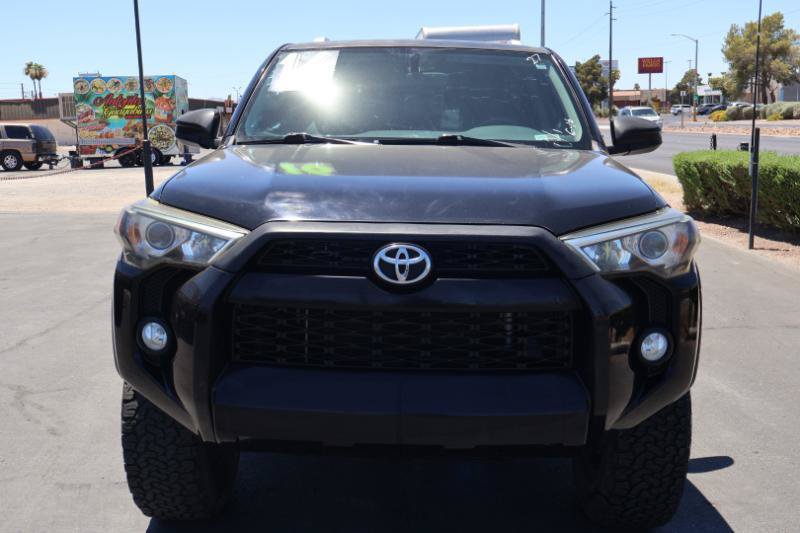 Used 2016 Toyota 4Runner SR5 AWD/4WD image 2
