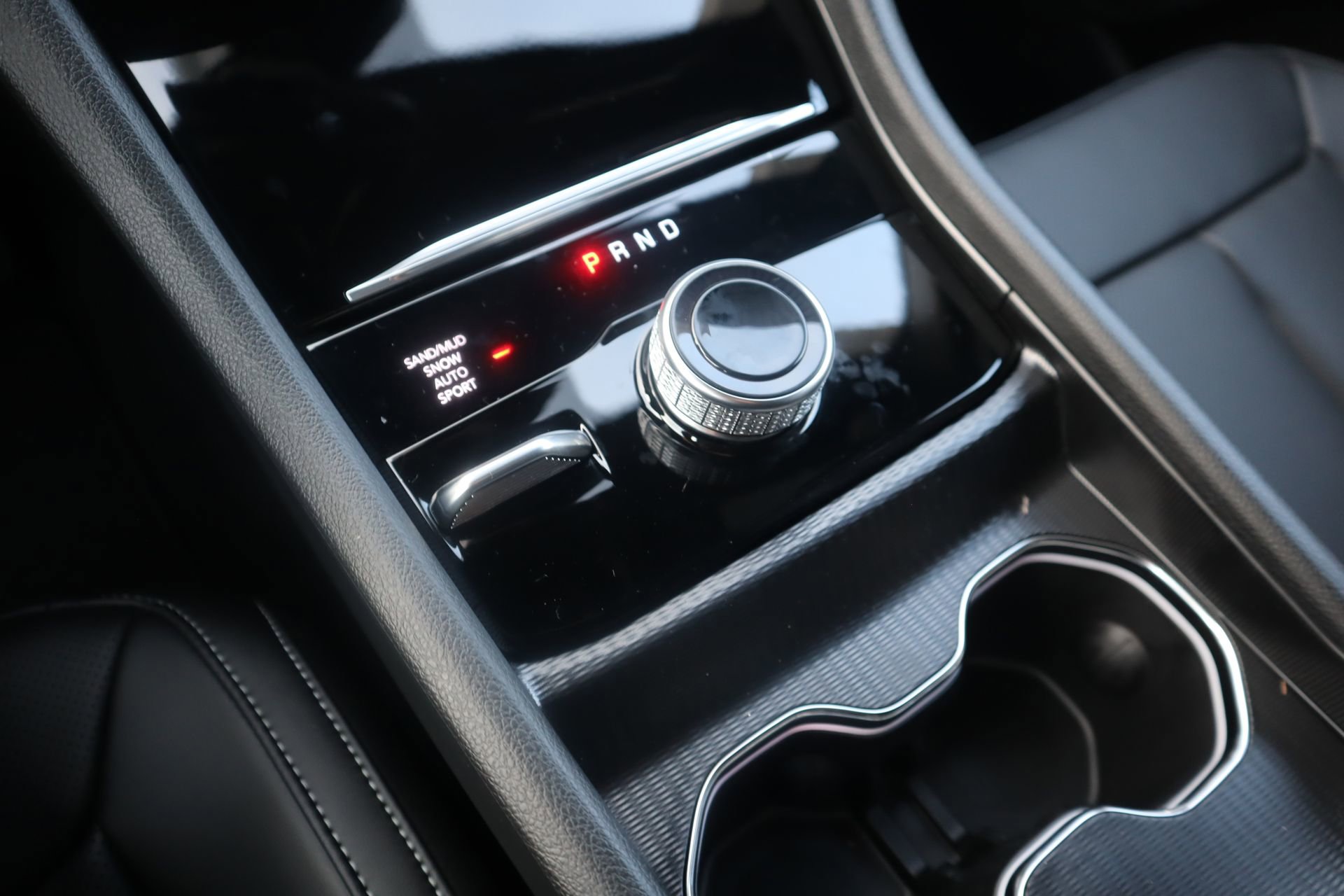 New 2026 Jeep Grand Cherokee Limited AWD/4WD image 9