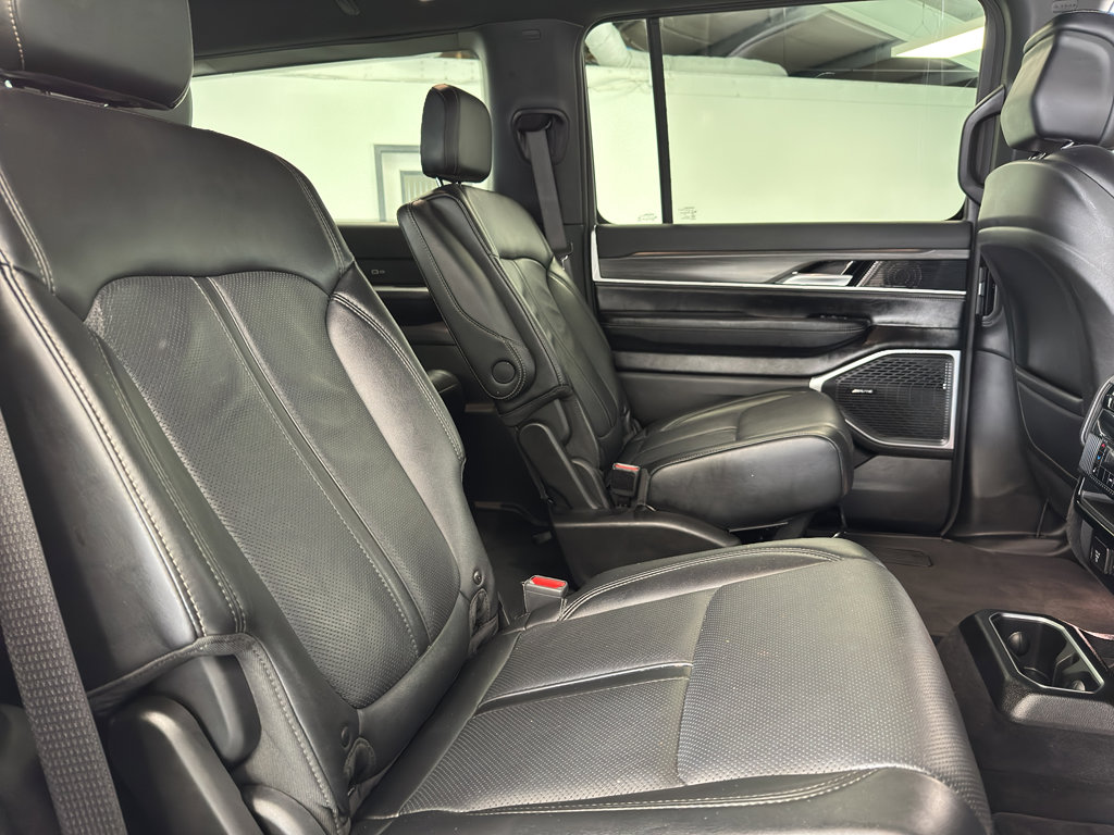 Used 2024 Jeep Wagoneer Series II image 36