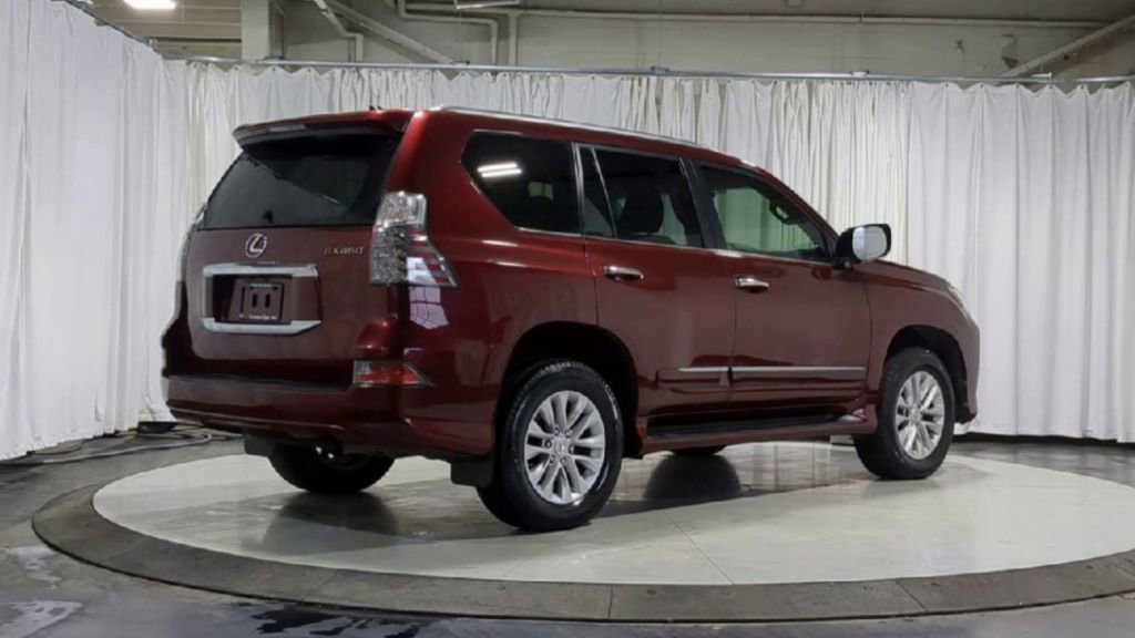 Used 2016 Lexus GX 460 w/ Premium Package image 10