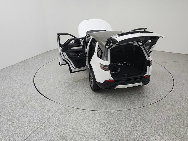 New 2026 Land Rover Discovery Sport Landmark AWD/4WD image 18