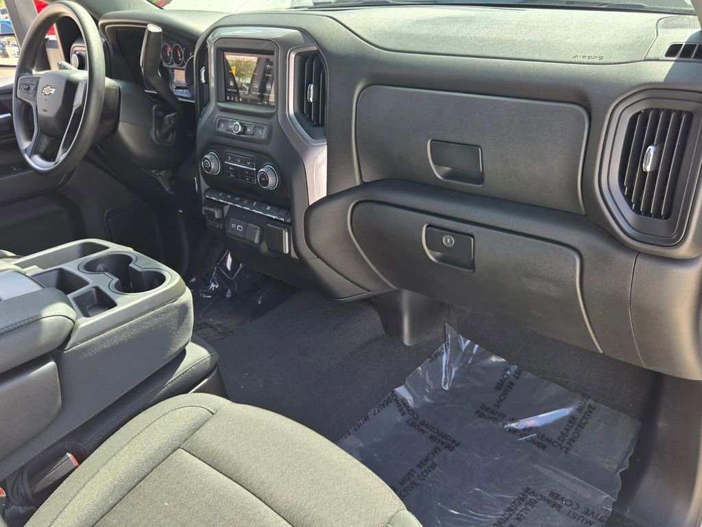 Used 2024 Chevrolet Silverado 2500 Custom w/ Custom Value Package AWD/4WD image 15