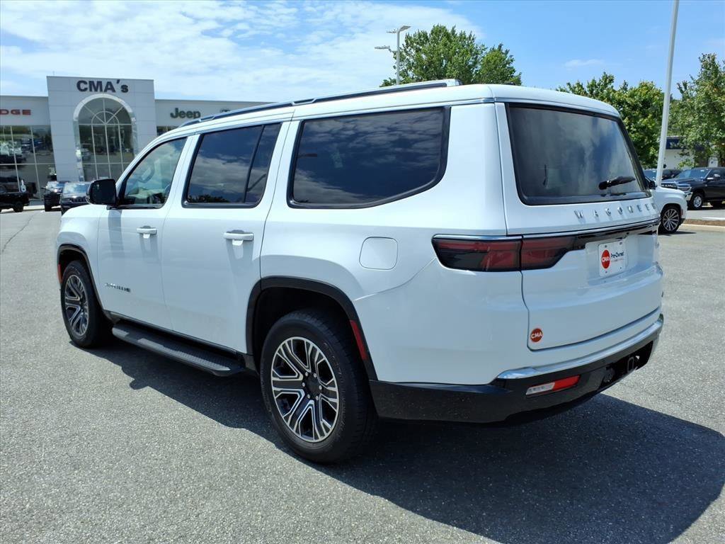 Used 2024 Jeep Wagoneer Series II AWD/4WD image 6