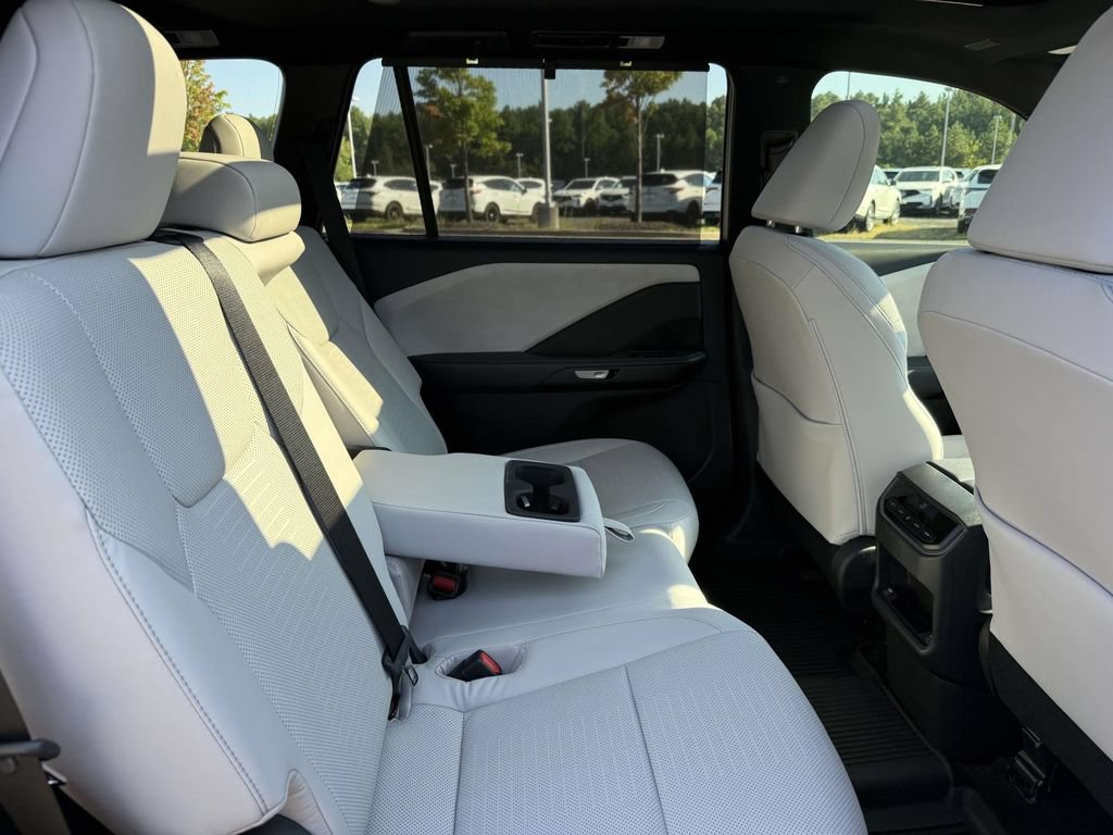 Used 2026 Lexus TX 350 AWD w/ Technology Package image 15