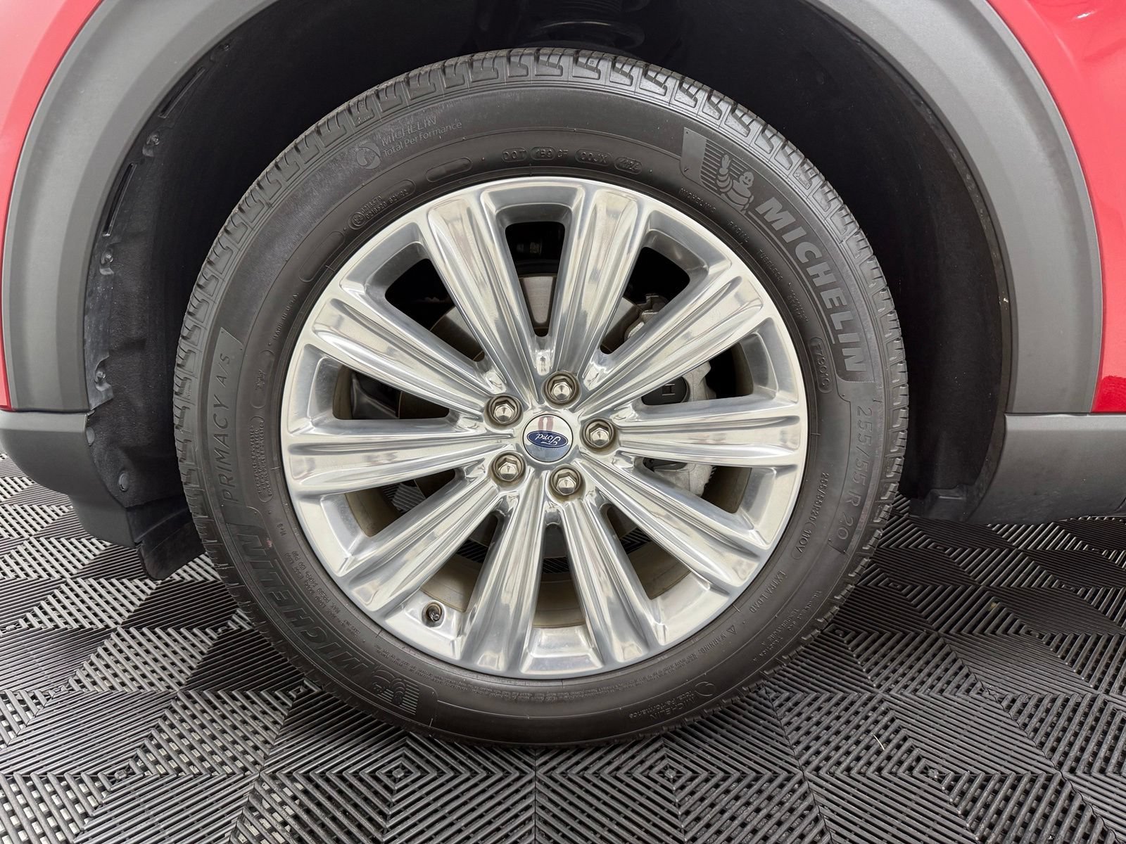 Used 2024 Ford Explorer Limited w/ Limited Technology Package RWD image 10