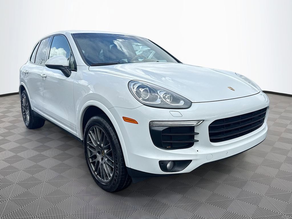 Used 2017 Porsche Cayenne AWD/4WD image 4
