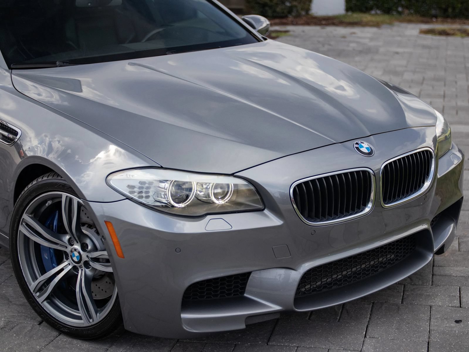 Used 2013 BMW M5 RWD image 3