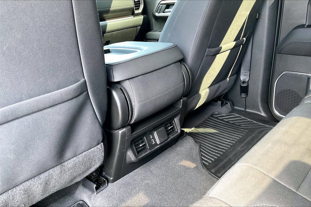 Used 2023 Chevrolet Silverado 1500 LT AWD/4WD image 13