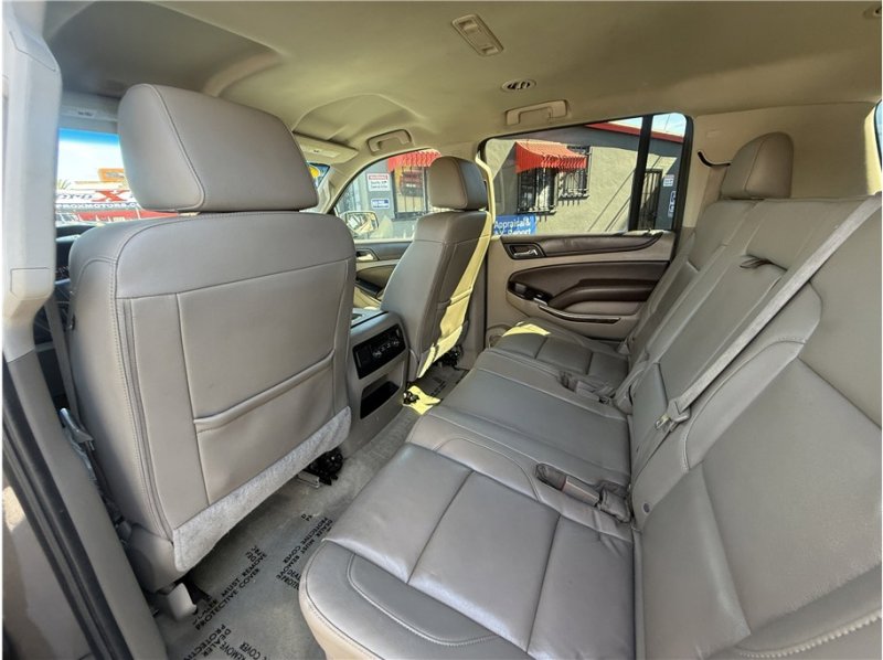 Used 2016 Chevrolet Suburban LT image 21