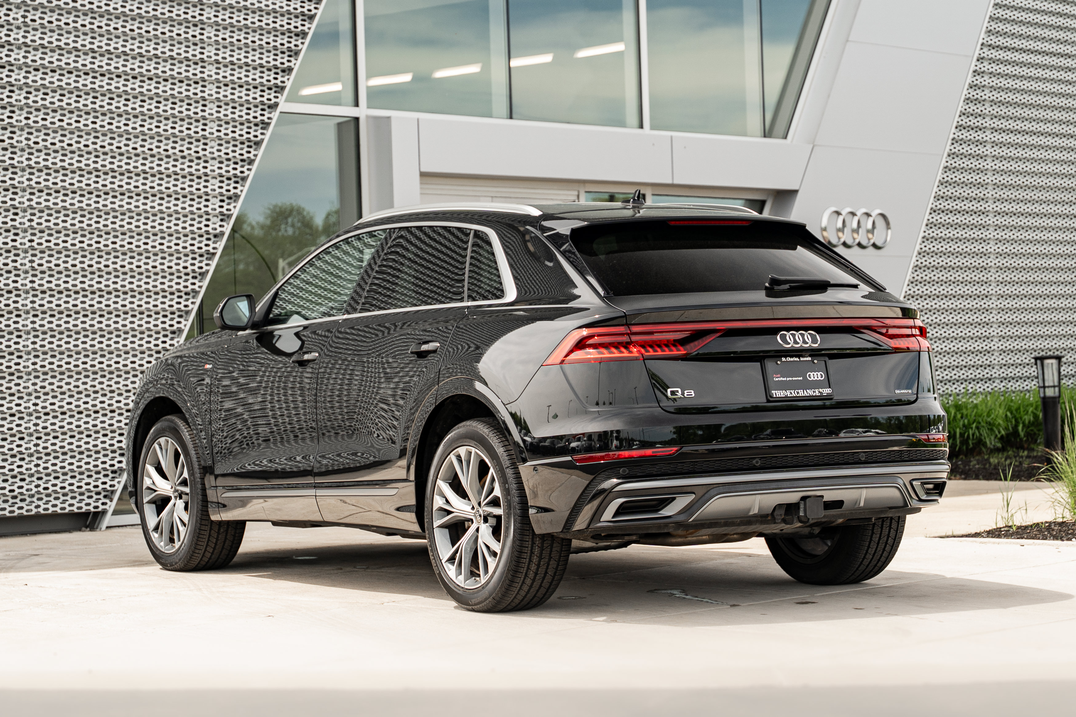 Certified 2023 Audi Q8 Premium Plus AWD/4WD image 5