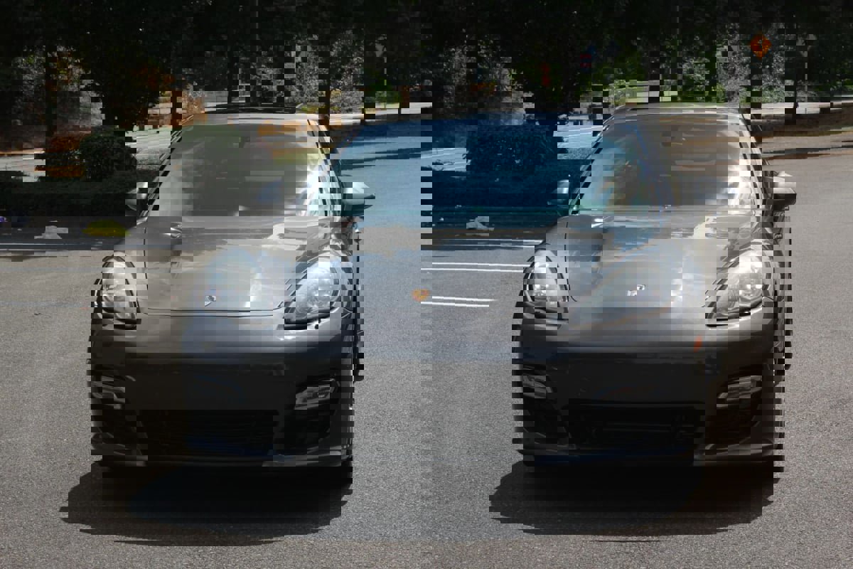 Used 2013 Porsche Panamera GTS image 2