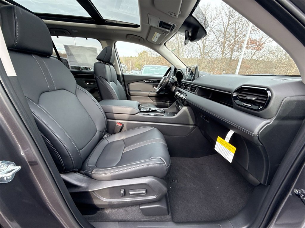 New 2025 Honda Pilot Touring image 25