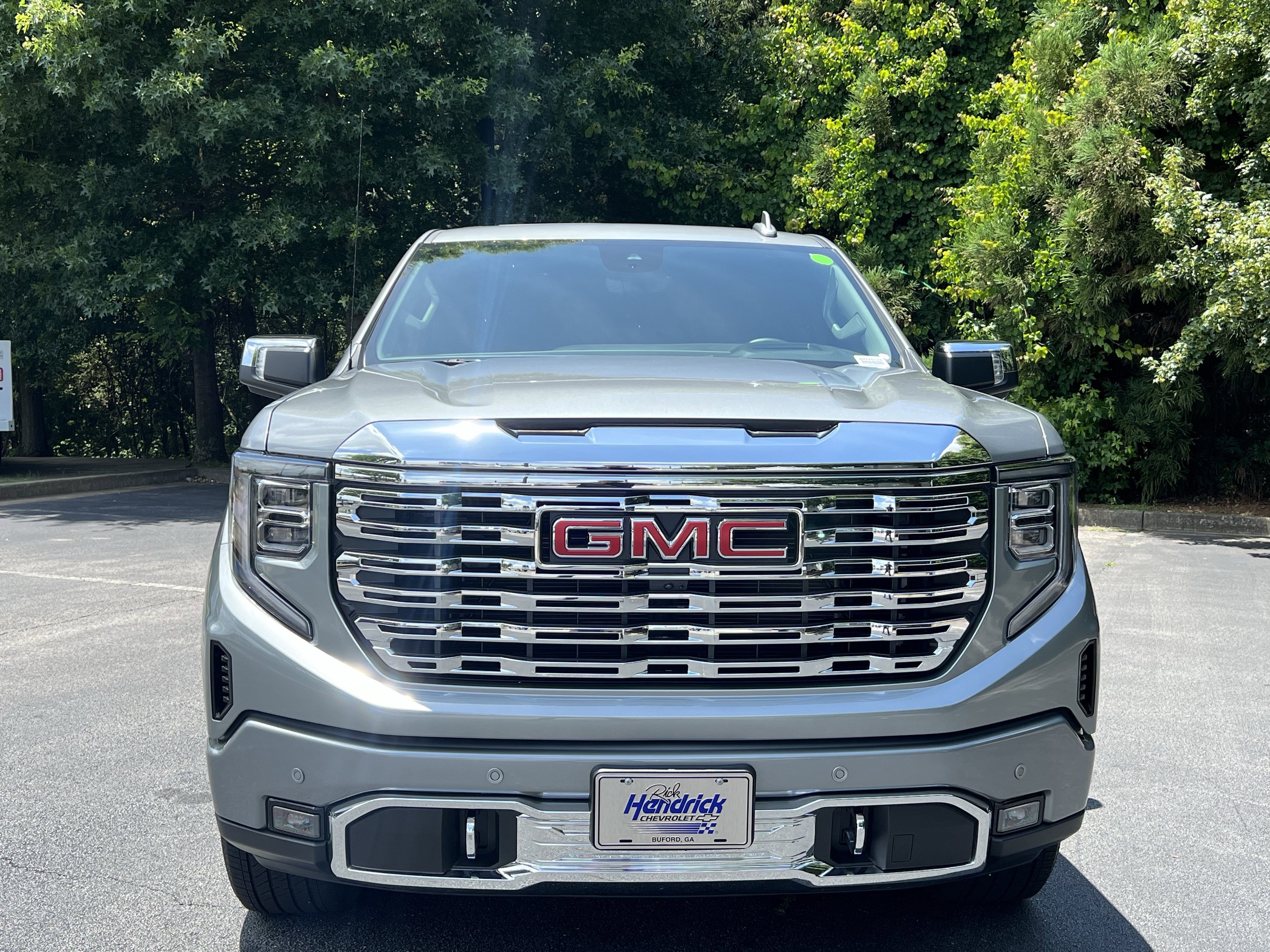 Used 2025 GMC Sierra 1500 Denali w/ Denali Reserve Package AWD/4WD image 3