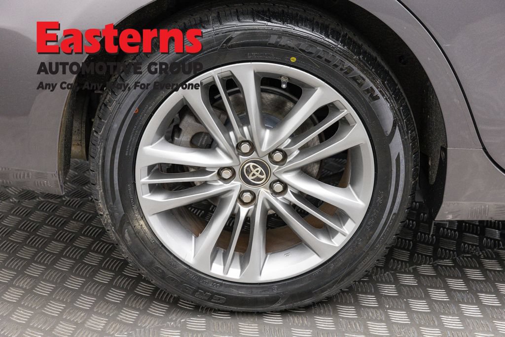 Used 2016 Toyota Camry SE FWD image 29