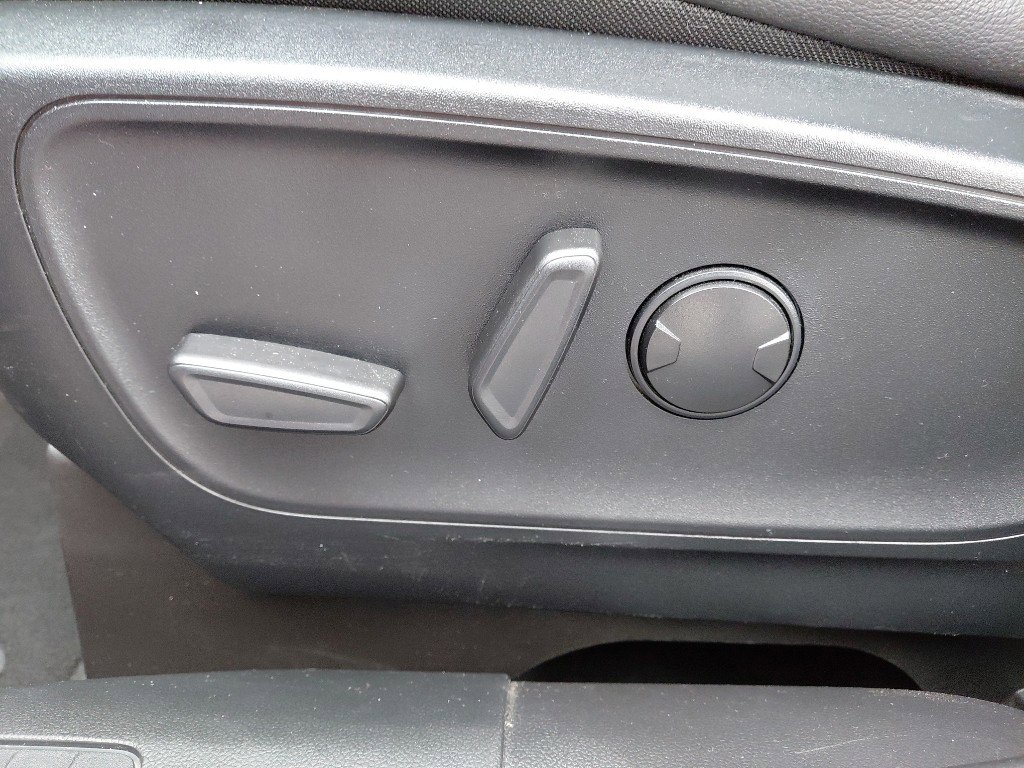 Used 2021 Ford Escape SEL w/ Class II Trailer Tow Package image 18