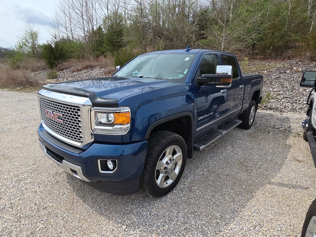 Used 2016 GMC Sierra 2500 Denali w/ Suspension Package, Off-Road image 3