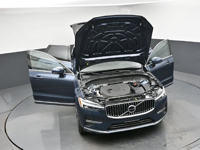 Used 2023 Volvo XC60 B5 Plus w/ Protection Package Premier AWD/4WD image 43