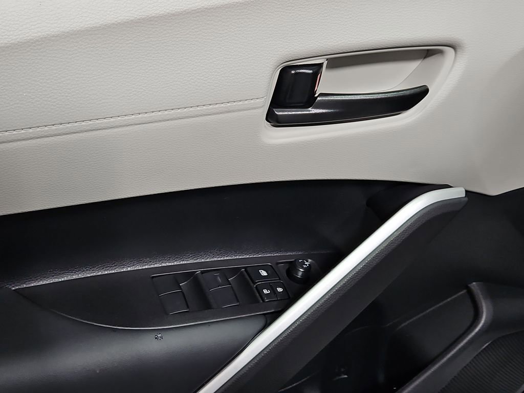 New 2026 Toyota Corolla Cross LE image 10