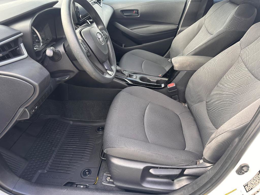 Used 2022 Toyota Corolla LE FWD image 17