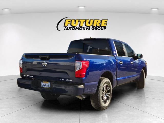 Used 2022 Nissan Titan SV image 4