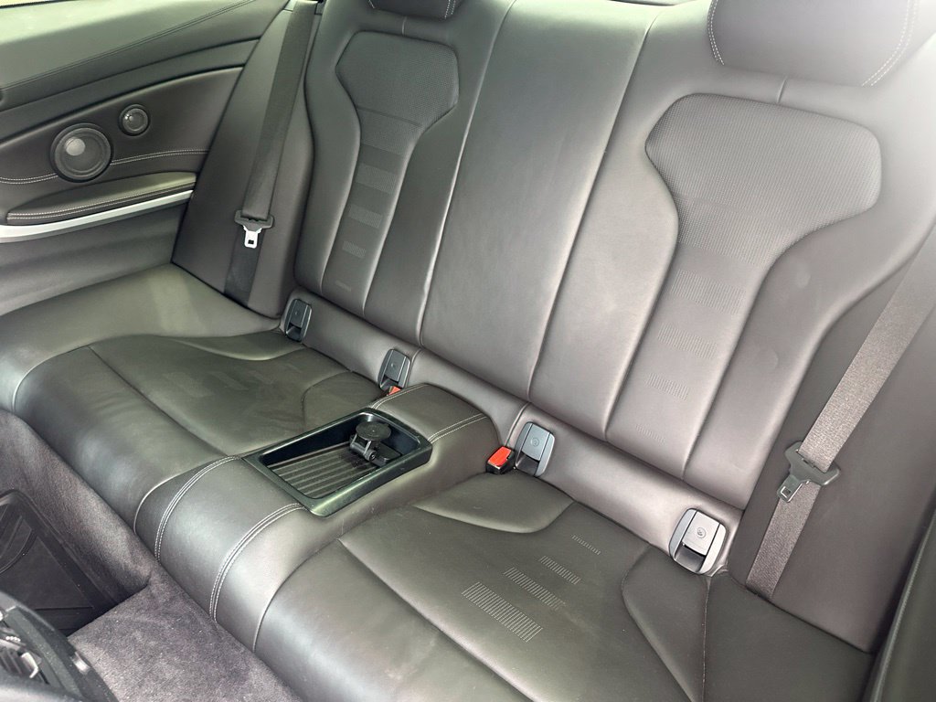 Used 2017 BMW M4 Coupe RWD image 9