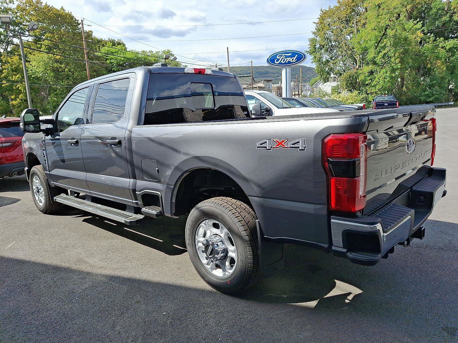 New 2026 Ford F250 XLT w/ 360-Degree Camera Package AWD/4WD image 3