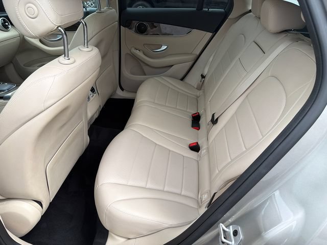 Used 2022 Mercedes-Benz GLC 300 image 23