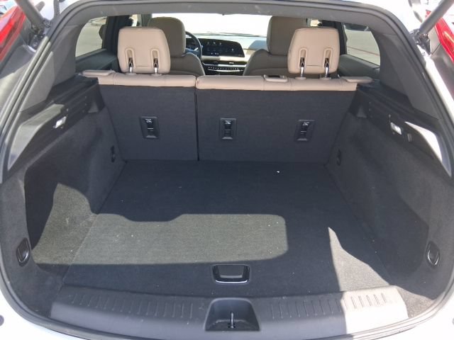 Used 2024 Cadillac XT4 Luxury w/ LPO, Floor Liner Package FWD image 6