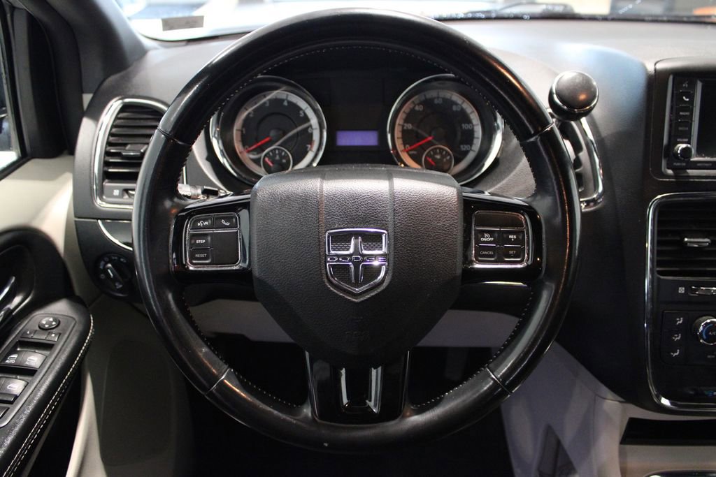 Used 2019 Dodge Grand Caravan SXT image 23