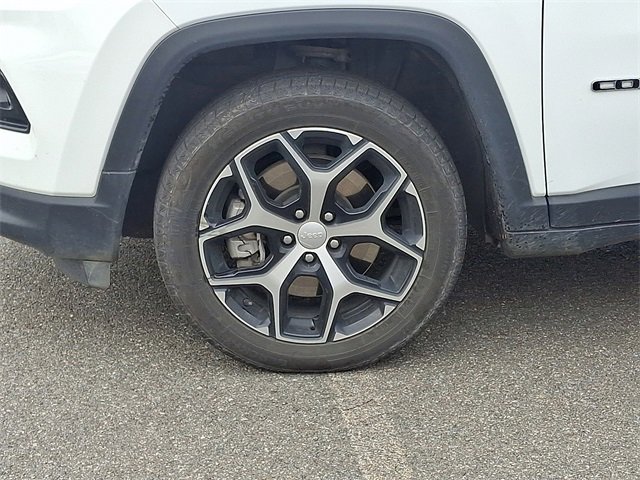 Used 2024 Jeep Compass Limited image 8