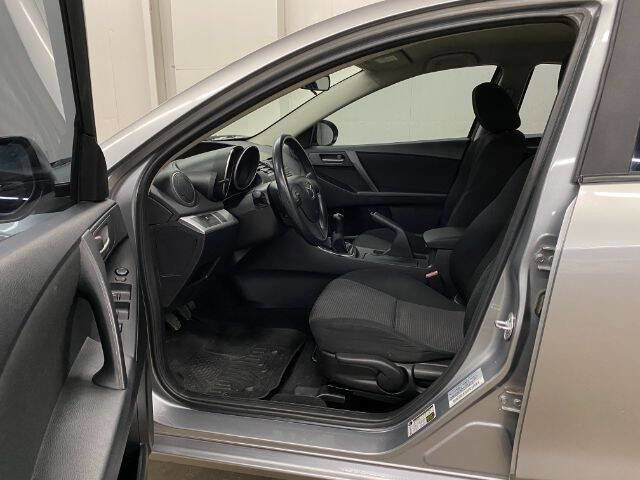 Used 2013 MAZDA MAZDA3 i SV image 10