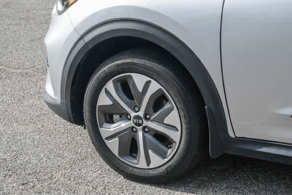 Used 2020 Kia Niro EX FWD image 8