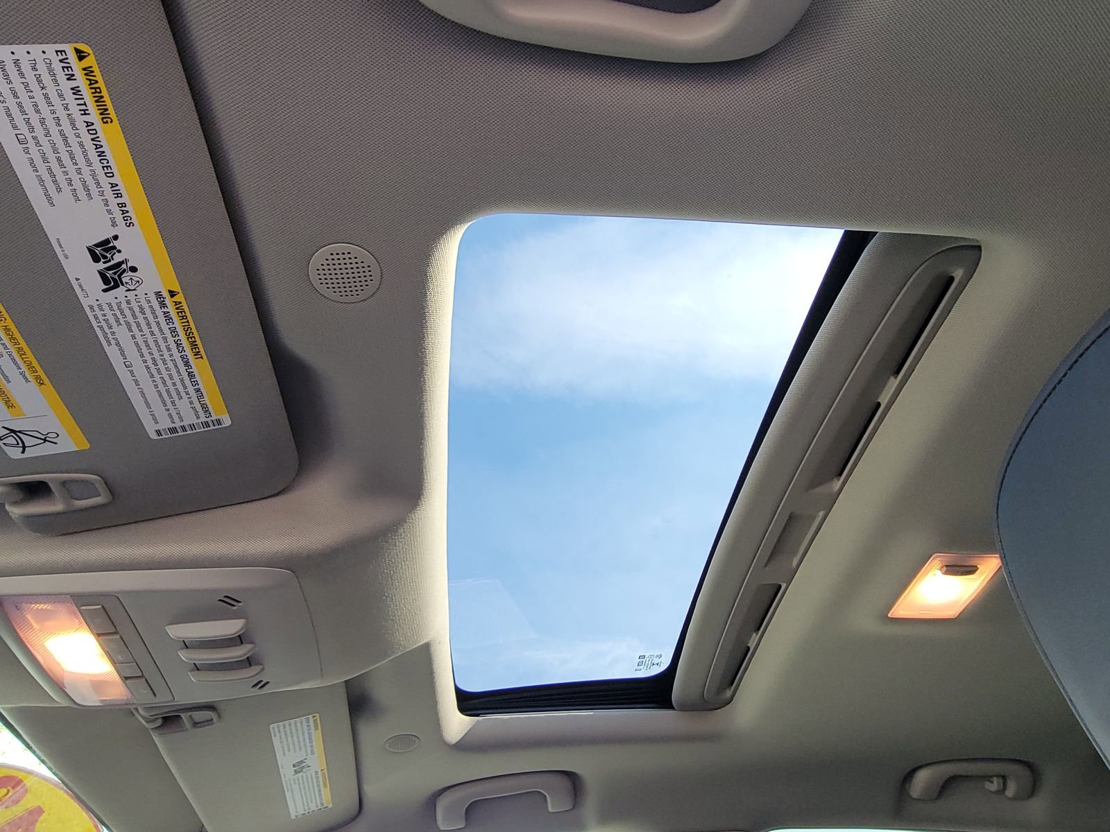 Used 2018 Buick Encore Sport Touring w/ Safety Package image 14