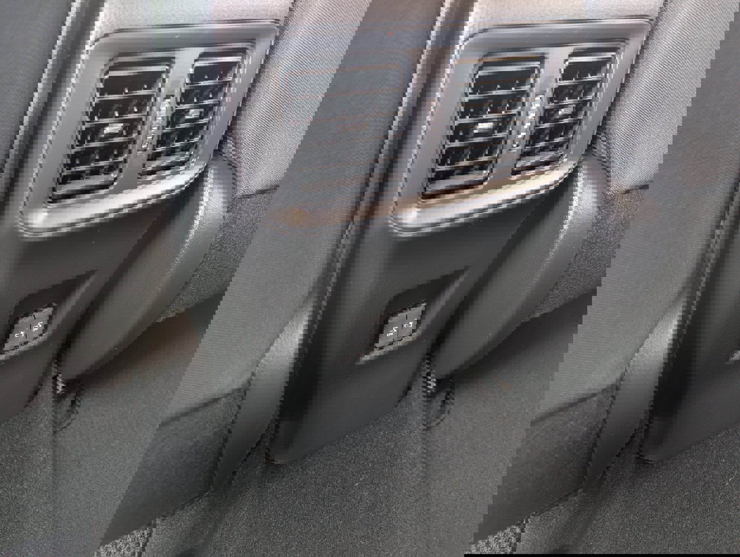 New 2025 Toyota RAV4 XLE image 27