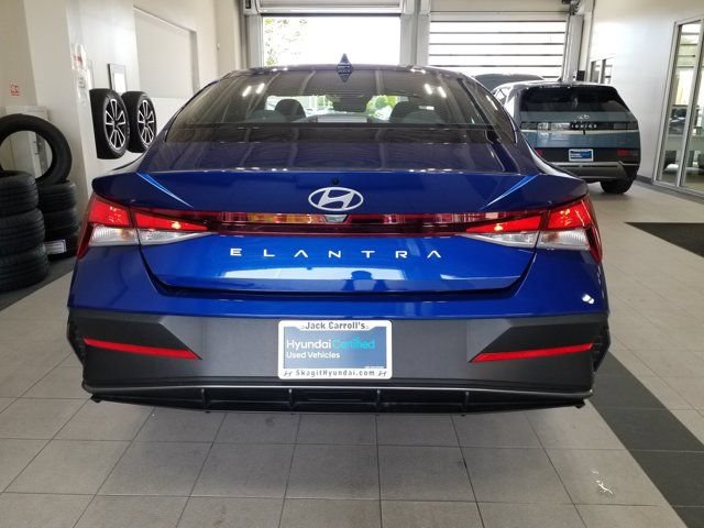 Certified 2025 Hyundai Elantra SE FWD image 20