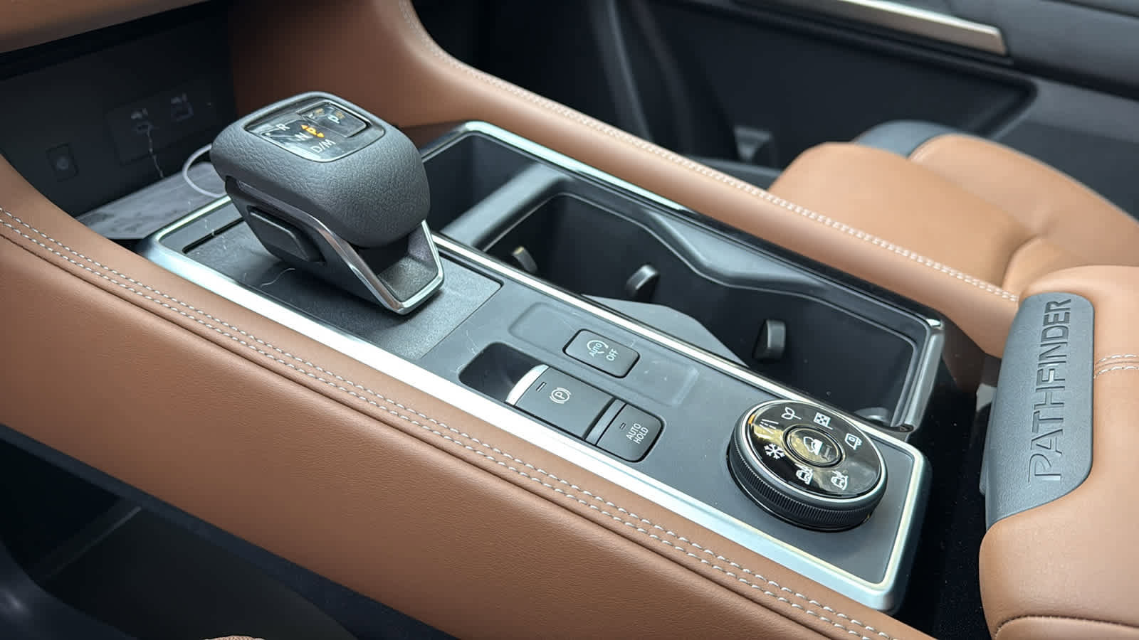 New 2025 Nissan Pathfinder Platinum w/ Cargo Package image 28