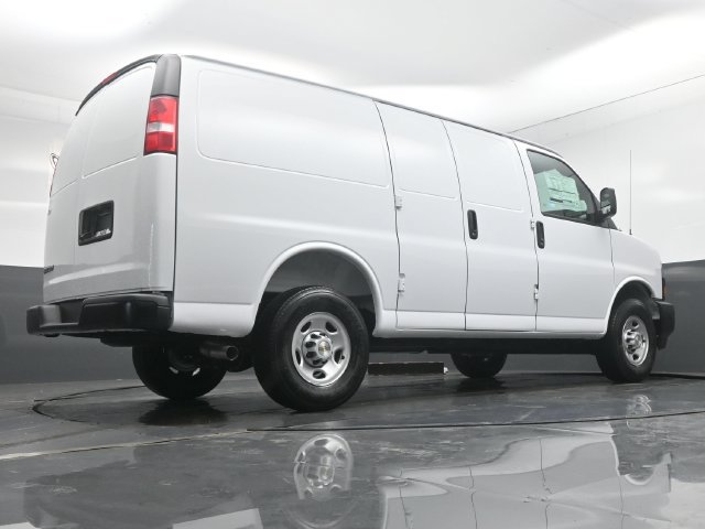 New 2027 Chevrolet Express 2500 w/ Driver Convenience Package RWD image 12