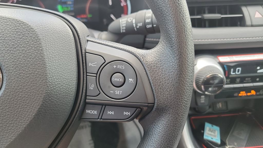 Certified 2025 Toyota RAV4 XLE w/ Convenience Package FWD image 20