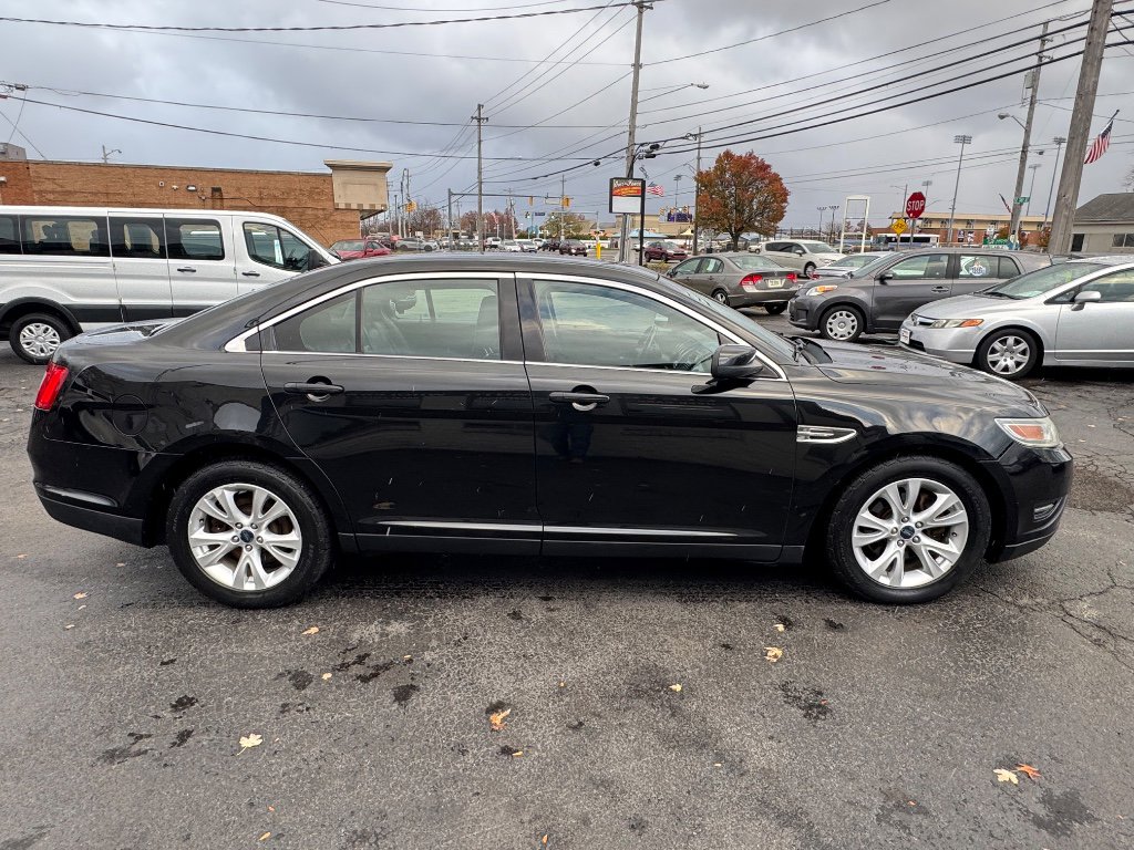 Used 2011 Ford Taurus SEL w/ 201A Rapid Spec Order Code image 5