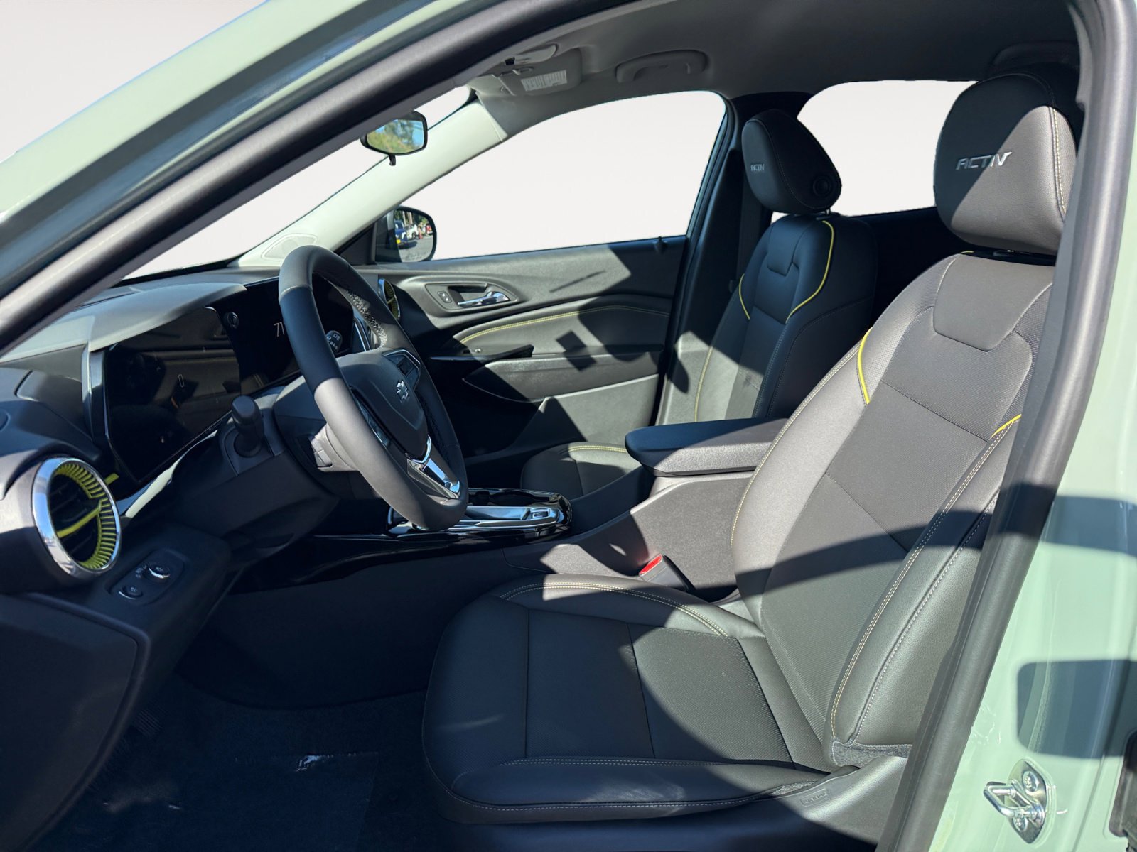 New 2026 Chevrolet Trax ACTIV w/ Driver Confidence Package image 10