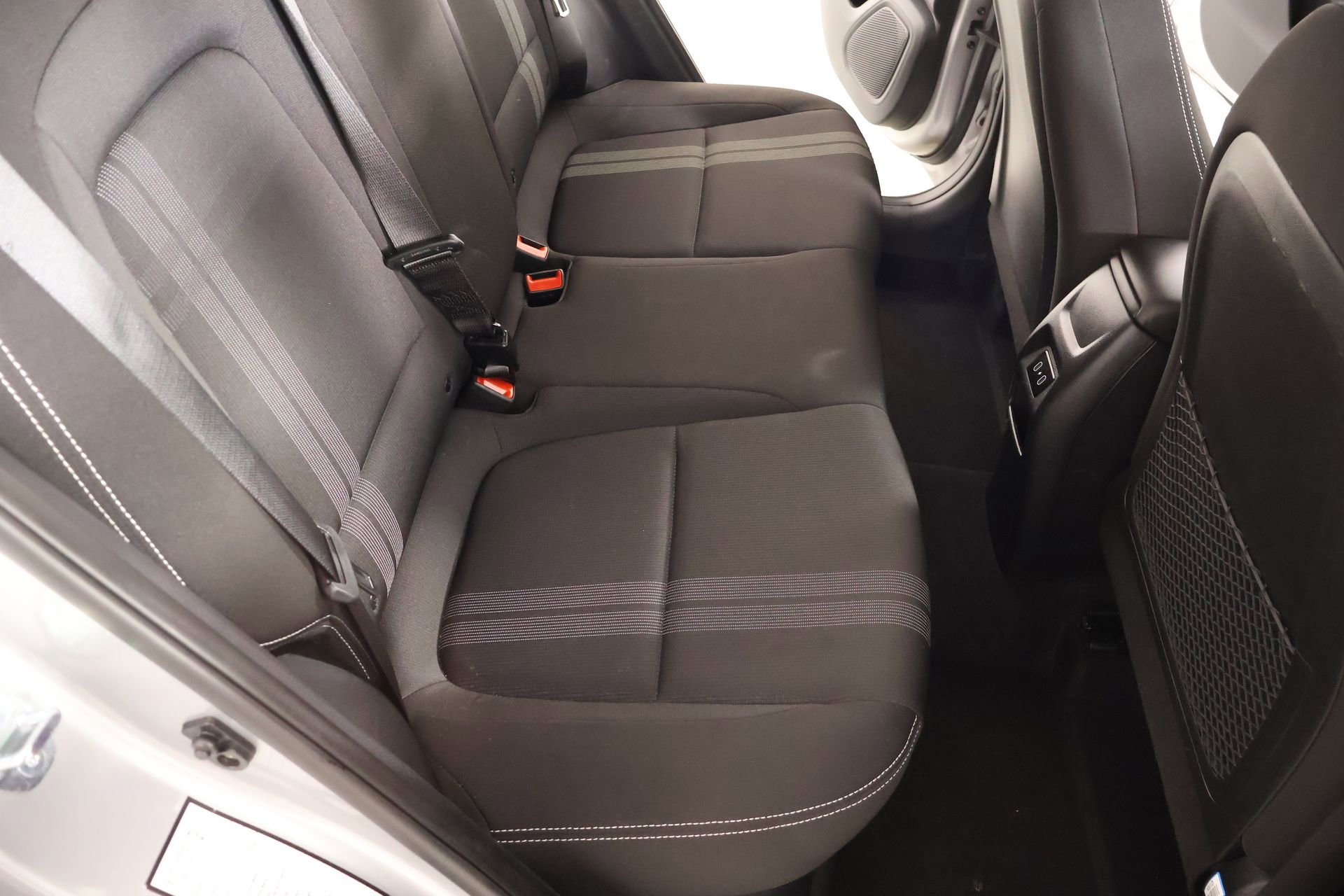 Used 2025 Hyundai Venue SEL image 13