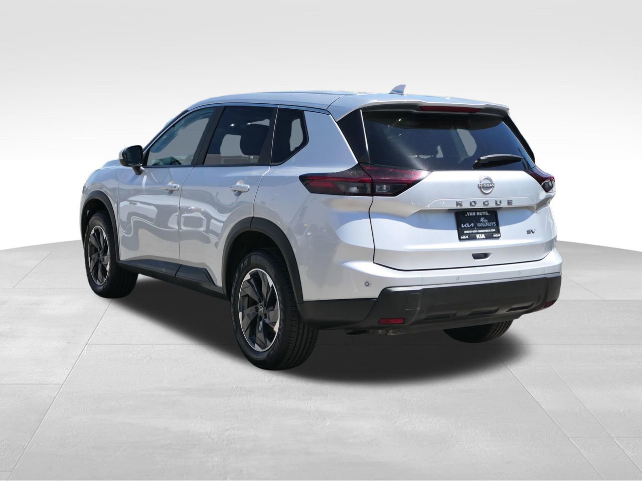 Used 2024 Nissan Rogue SV FWD image 6